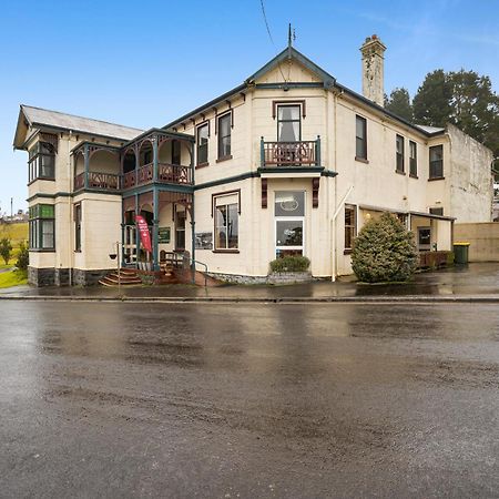 Bischoff Hotel Waratah Exterior foto