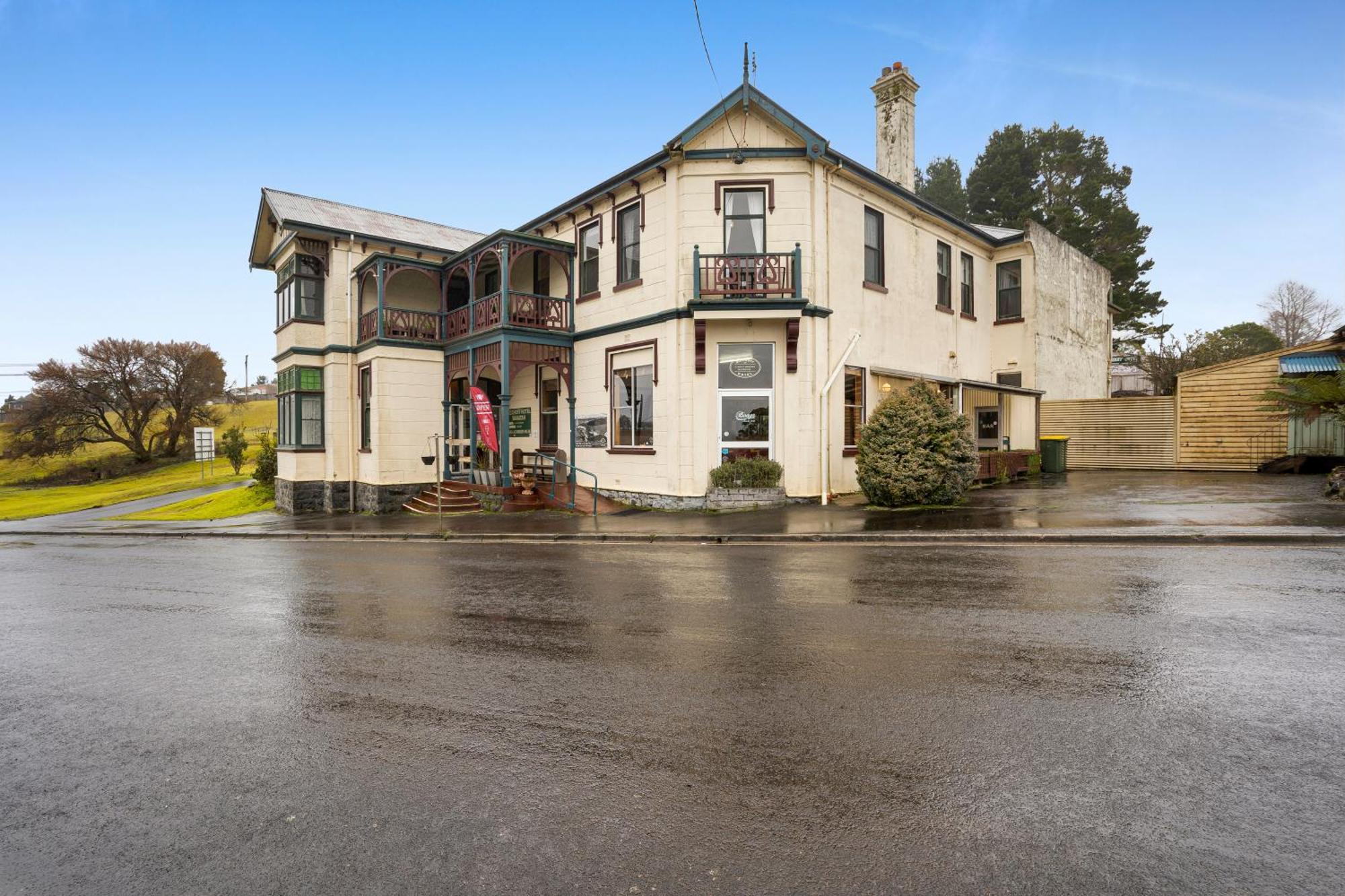 Bischoff Hotel Waratah Exterior foto