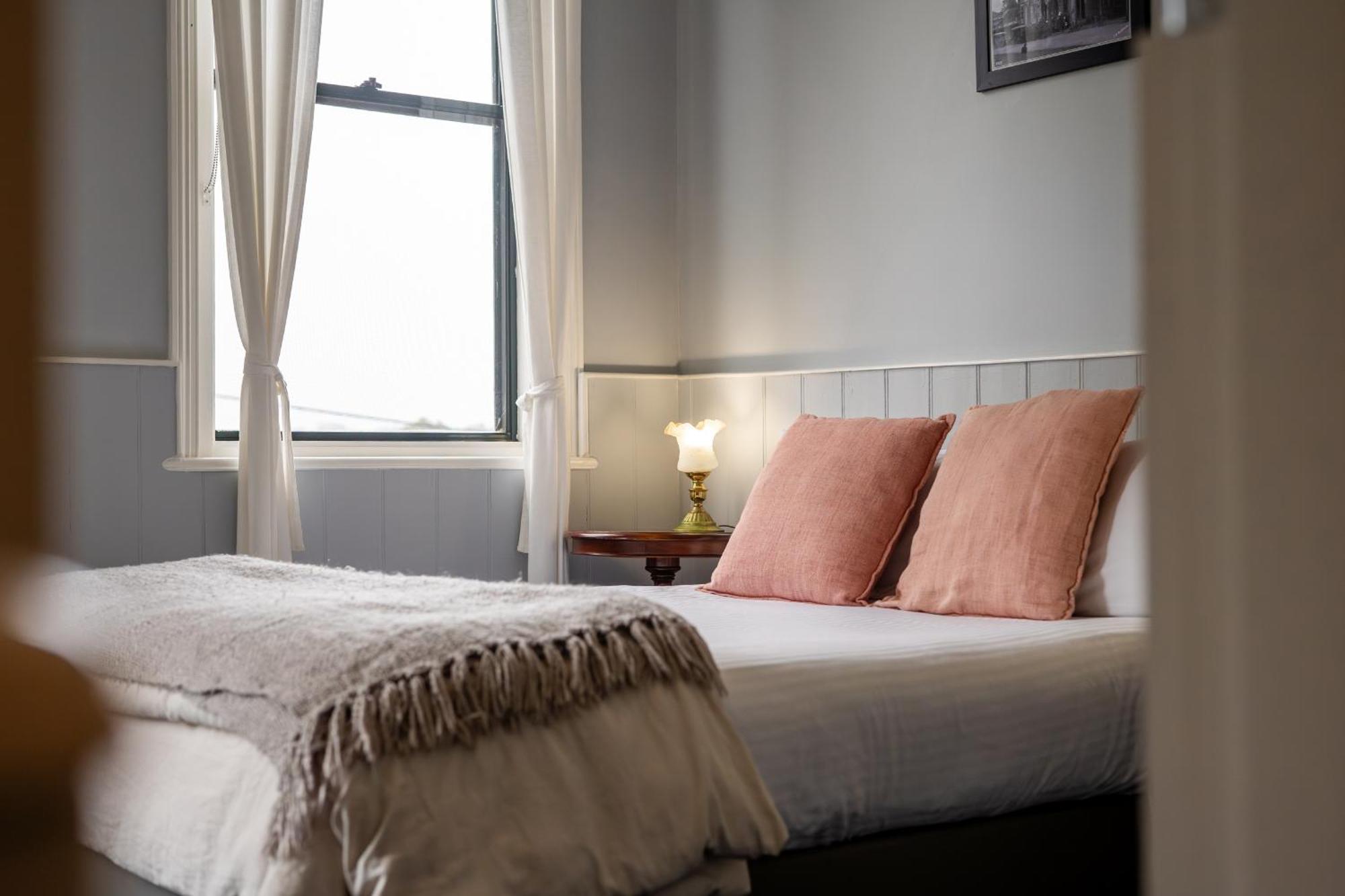 Bischoff Hotel Waratah Habitación foto